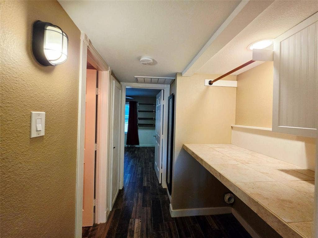 4452 Chaha Road, #204, Garland, TX 75043 4452 Chaha Road, #204, Garland, TX 75043