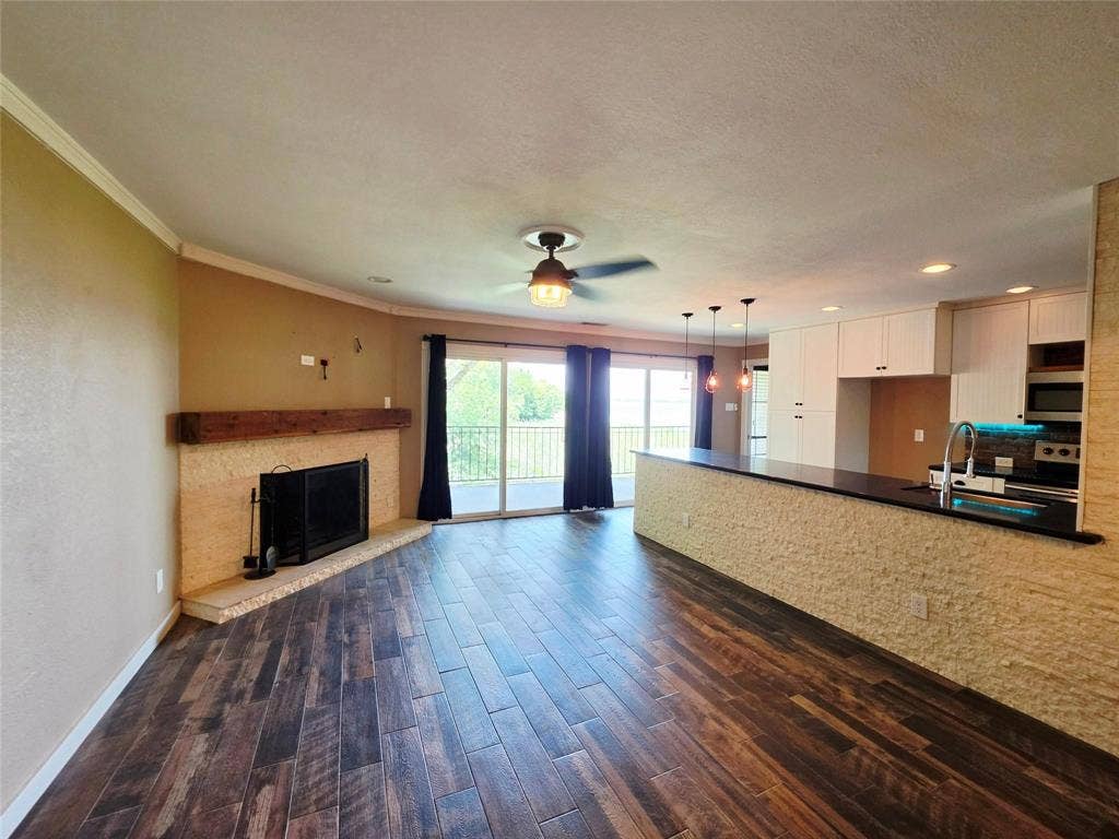 4452 Chaha Road, #204, Garland, TX 75043 4452 Chaha Road, #204, Garland, TX 75043
