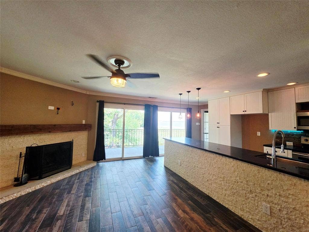 4452 Chaha Road, #204, Garland, TX 75043 4452 Chaha Road, #204, Garland, TX 75043