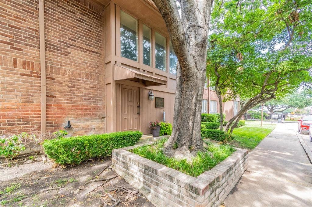 10558 High Hollows Drive, #243, Dallas, TX 75230