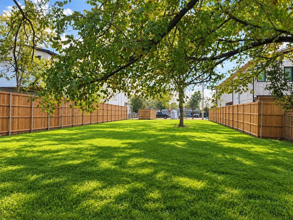 5609 Santa Fe Avenue, Dallas, TX 75214 5609 Santa Fe Avenue, Dallas, TX 75214