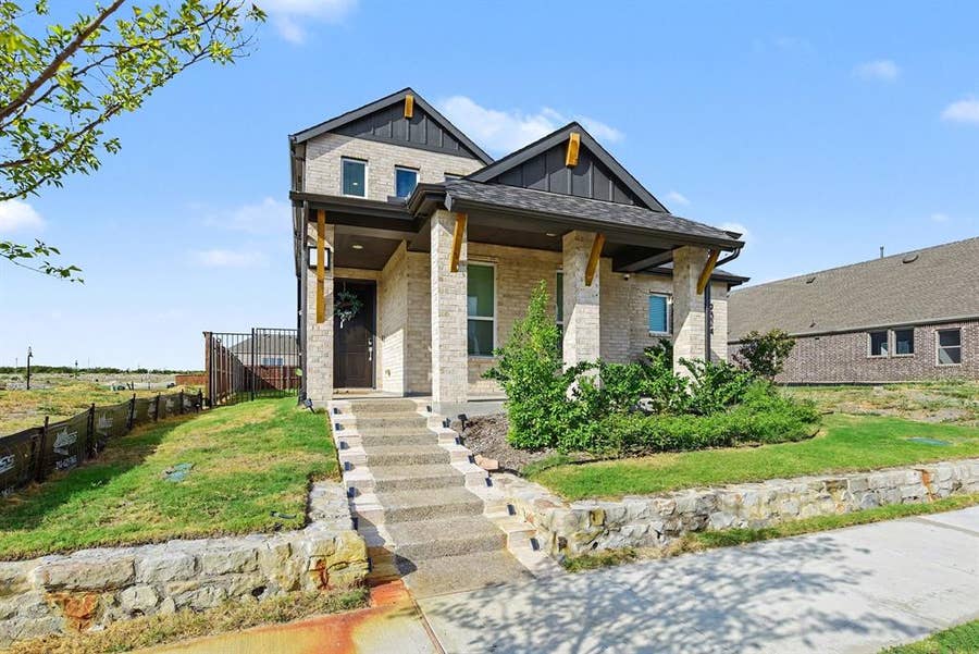 Property photo for 9324 Laurel Wreath Drive, Mesquite, TX
