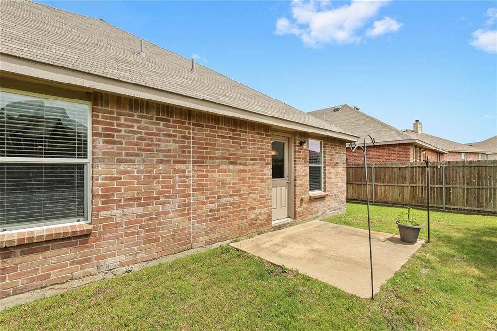 807 Windflower Drive, Fate, TX 75087 807 Windflower Drive, Fate, TX 75087