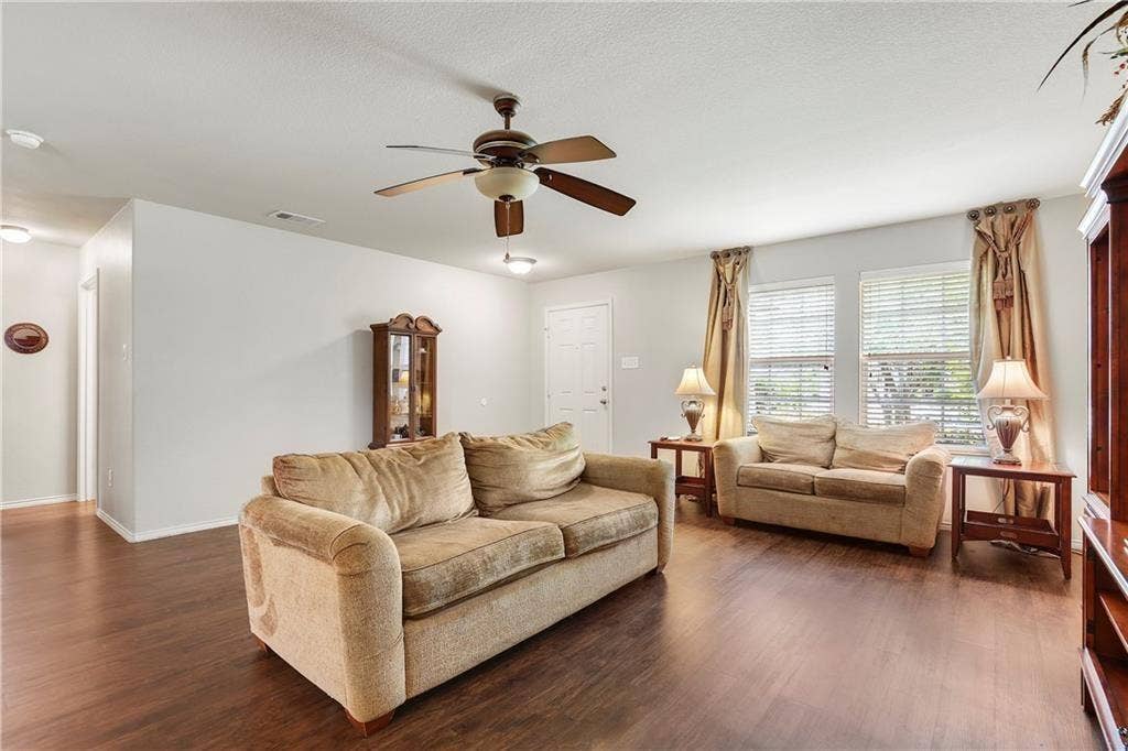 807 Windflower Drive, Fate, TX 75087 807 Windflower Drive, Fate, TX 75087