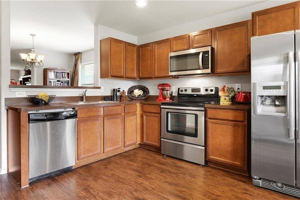 807 Windflower Drive, Fate, TX 75087 807 Windflower Drive, Fate, TX 75087