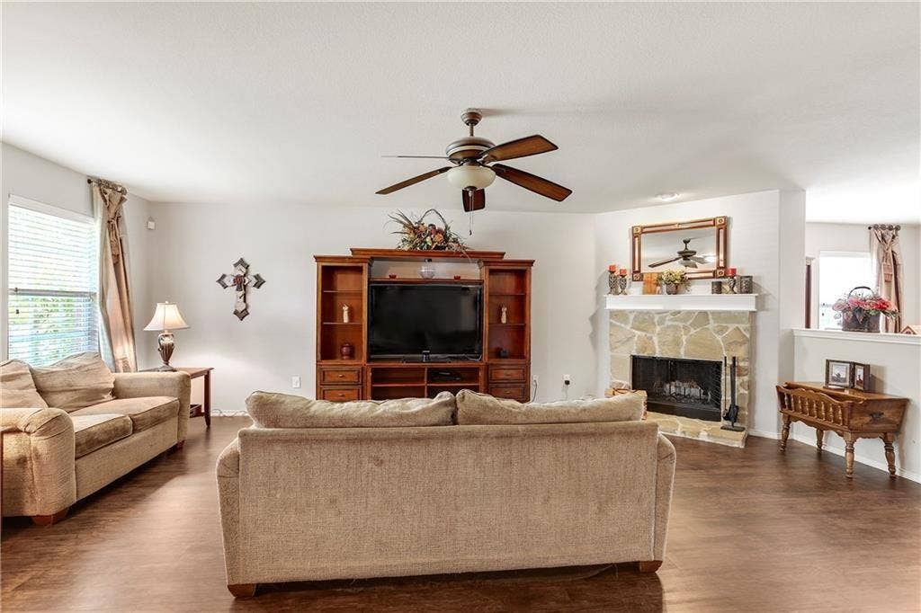 807 Windflower Drive, Fate, TX 75087 807 Windflower Drive, Fate, TX 75087