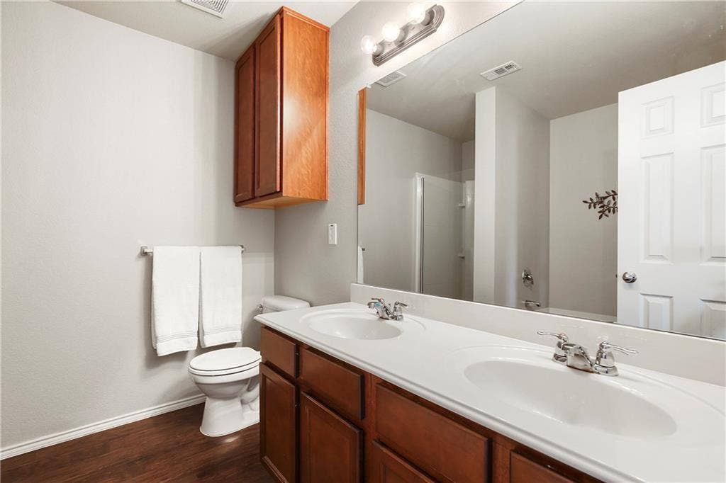 807 Windflower Drive, Fate, TX 75087 807 Windflower Drive, Fate, TX 75087