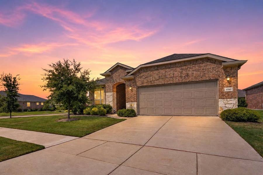 Property photo for 1790 Bentwater Lane, Frisco, TX