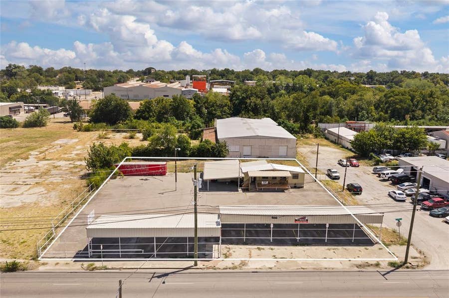 Property photo for 2020 Franklin Avenue, Waco, TX