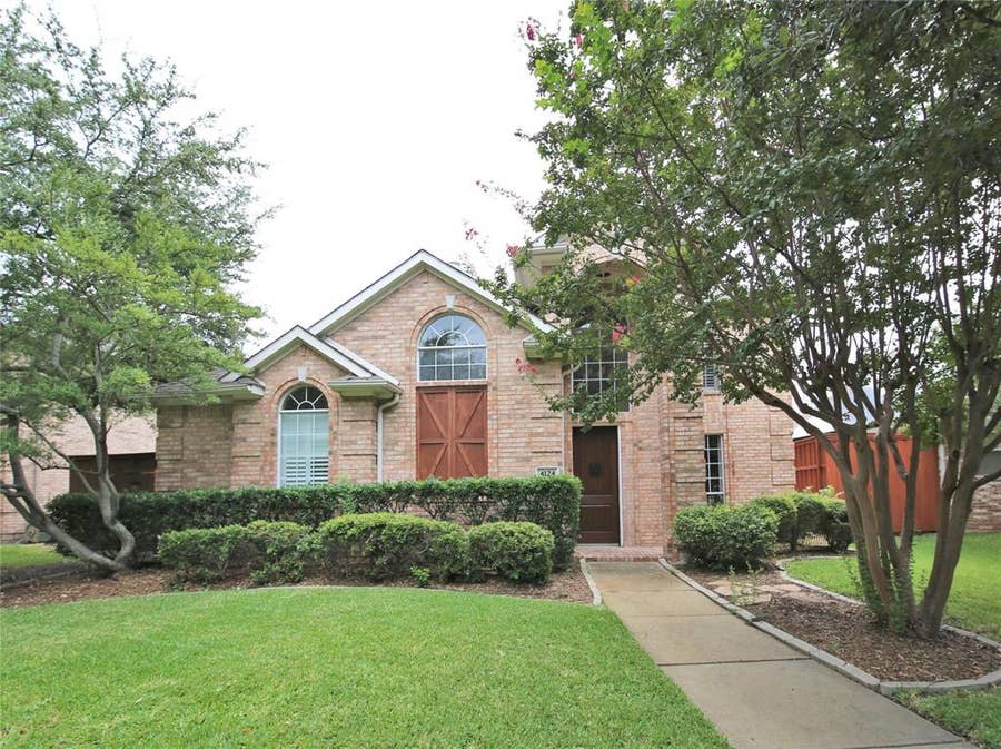 Property photo for 4124 Briarbend Road, Dallas, TX