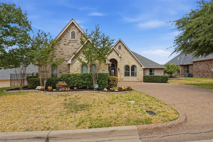 Property photo for 6512 Klamath Road, Fort Worth, TX