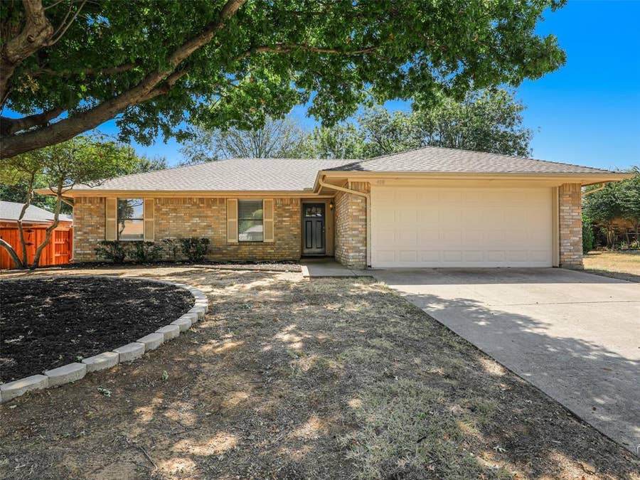 Property photo for 408 Anice Lane, Euless, TX