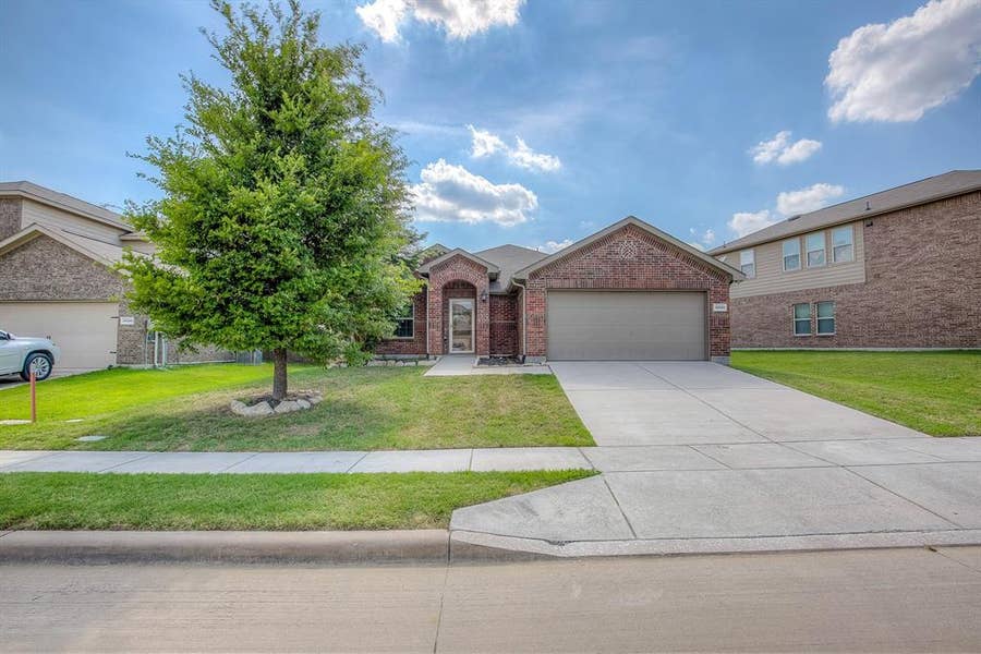 Property photo for 14349 Mariposa Lily Lane, Fort Worth, TX