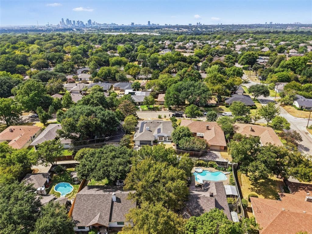 4730 Chilton Drive, Dallas, TX 75227 12 minutes from Downtown Dallas