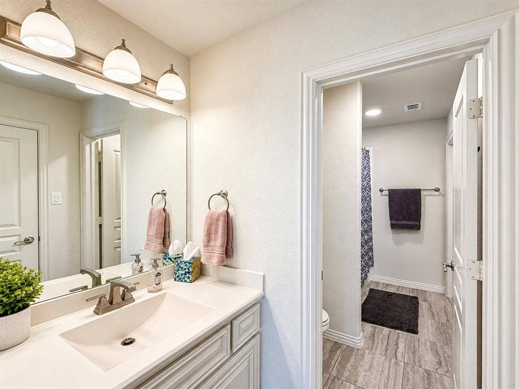 1400 Bonanza Lane, Corinth, TX 76208 1400 Bonanza Lane, Corinth, TX 76208
