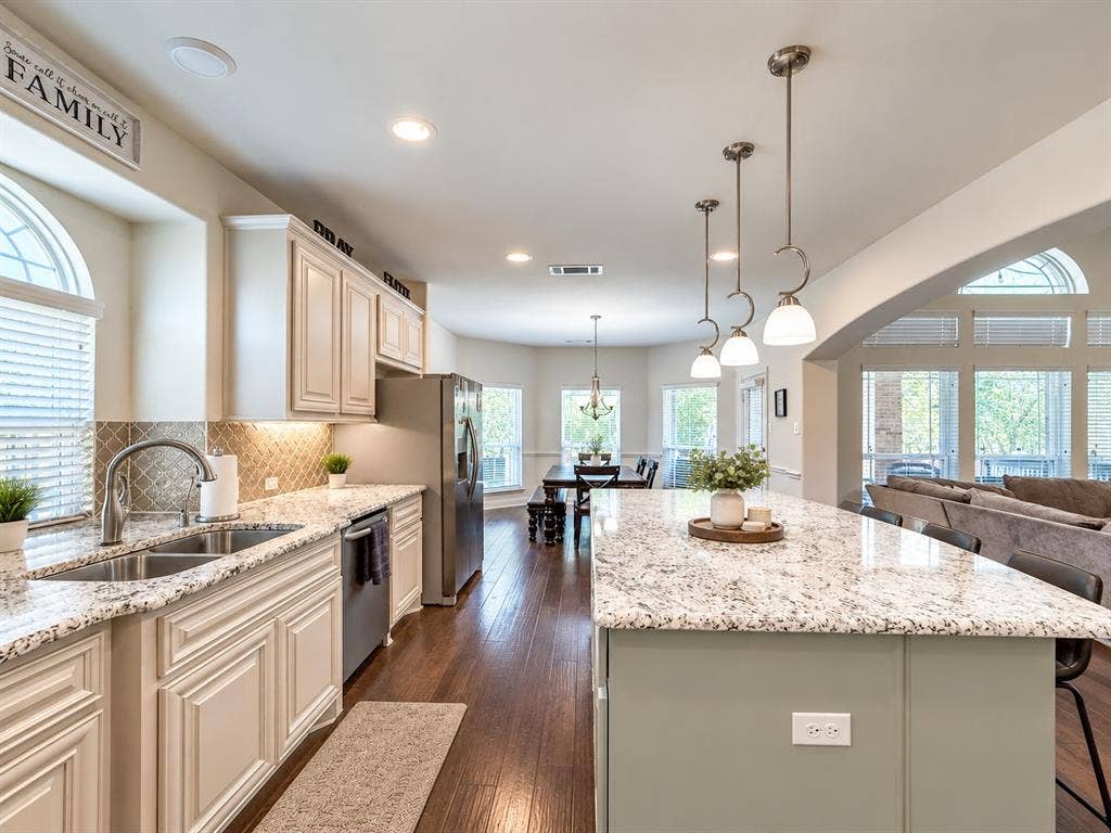 1400 Bonanza Lane, Corinth, TX 76208 1400 Bonanza Lane, Corinth, TX 76208