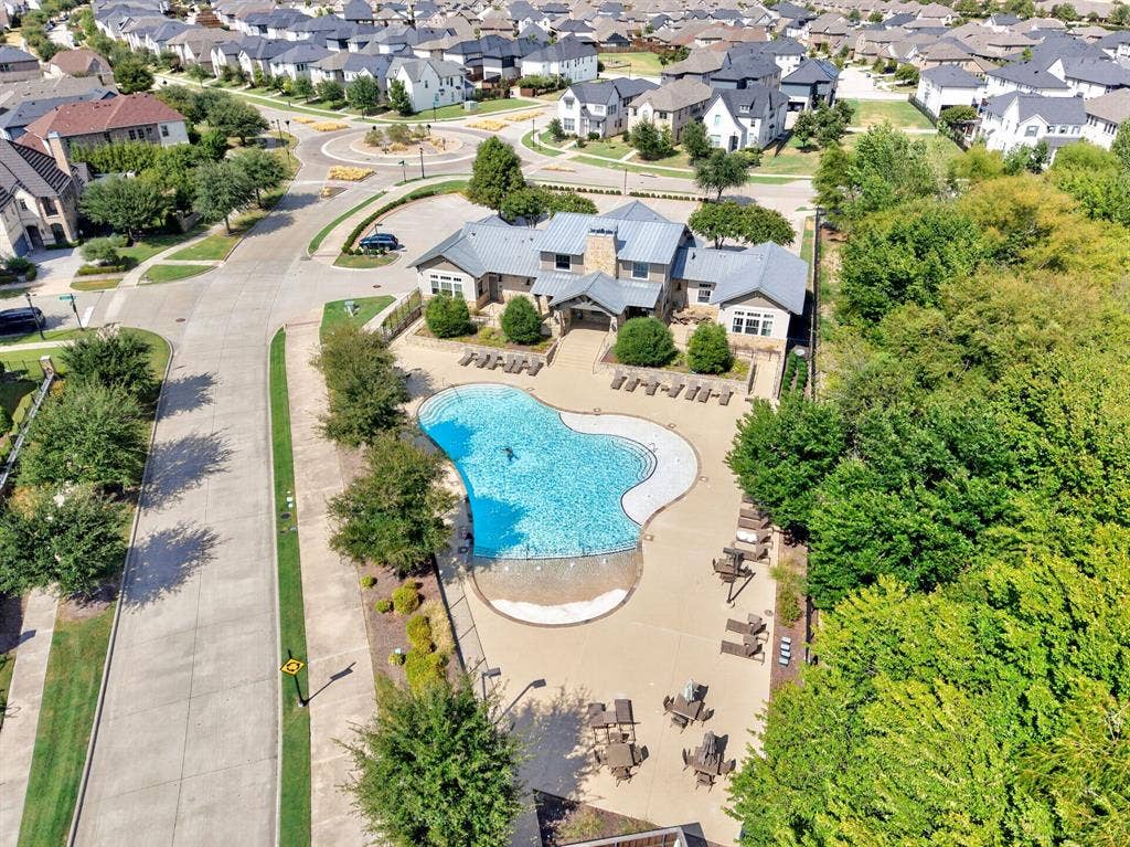 Community pool