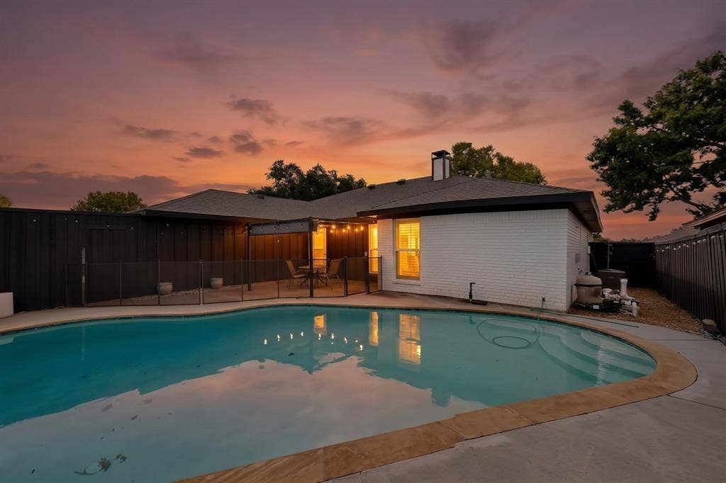 2313 Lawndale Drive, Plano, TX 75023 2313 Lawndale Drive, Plano, TX 75023