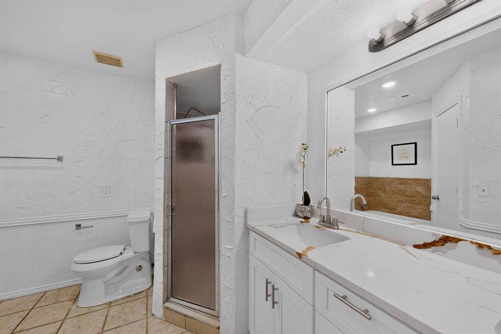 2313 Lawndale Drive, Plano, TX 75023 Stand along shower