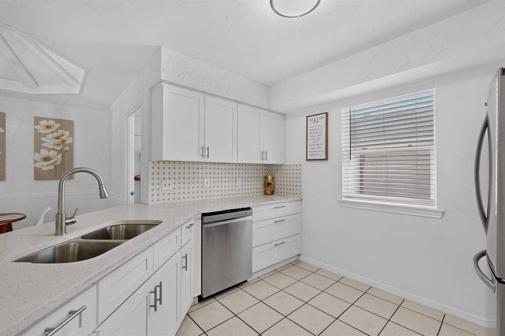 2313 Lawndale Drive, Plano, TX 75023 updated kitchen