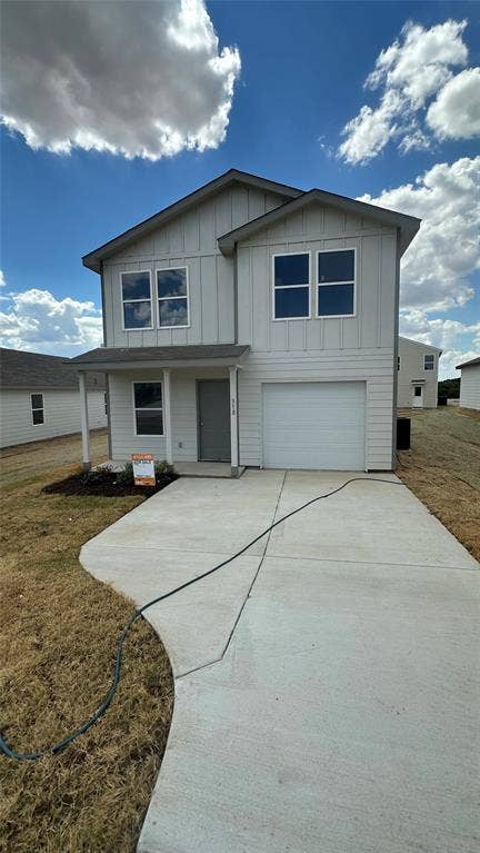 Property photo for 318 Azalea Trail, Granbury, TX