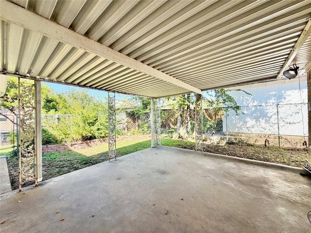 8405 Lullwater Drive, Dallas, TX 75218 8405 Lullwater Drive, Dallas, TX 75218