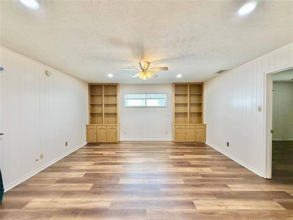 8405 Lullwater Drive, Dallas, TX 75218 8405 Lullwater Drive, Dallas, TX 75218