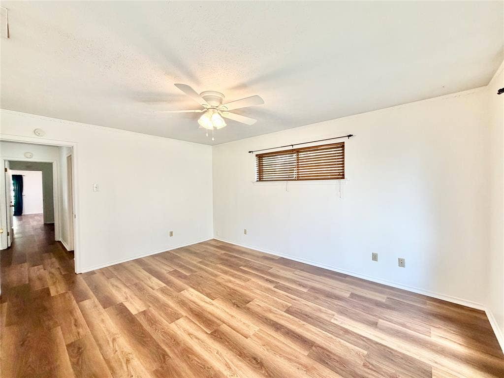 8405 Lullwater Drive, Dallas, TX 75218 8405 Lullwater Drive, Dallas, TX 75218