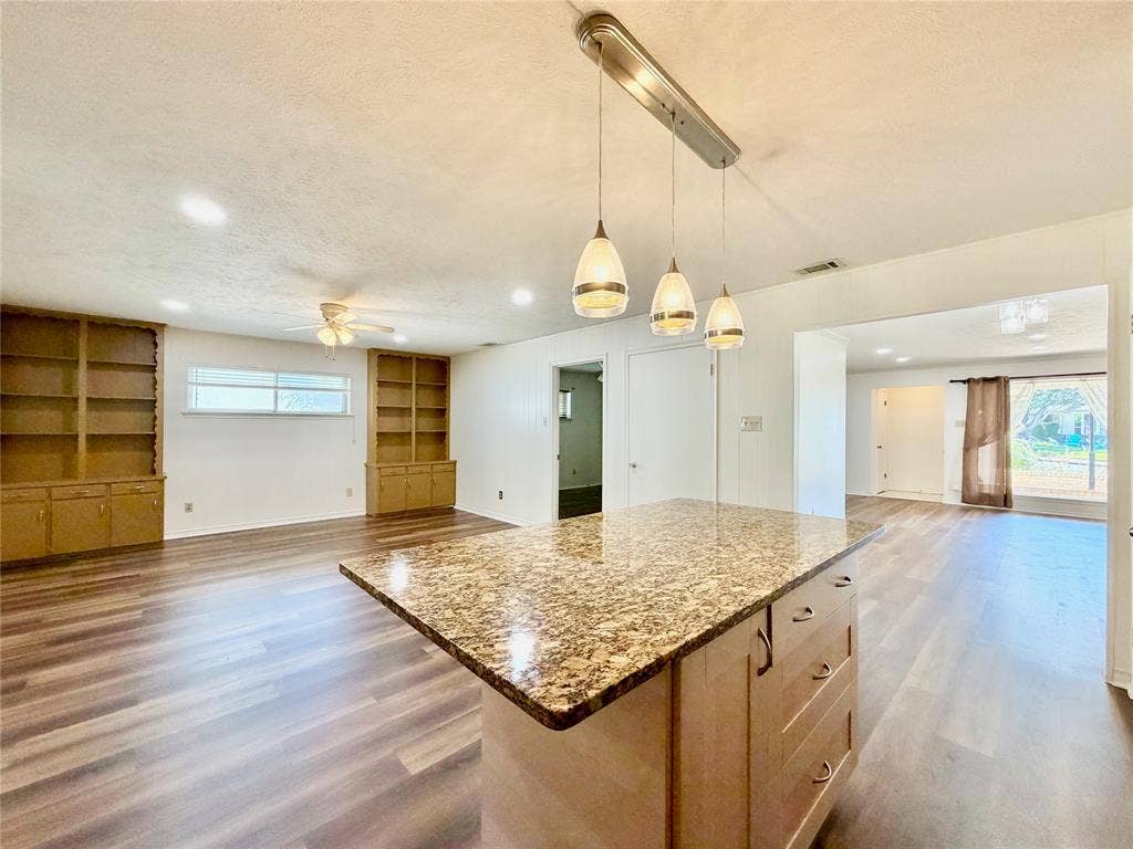 8405 Lullwater Drive, Dallas, TX 75218 8405 Lullwater Drive, Dallas, TX 75218