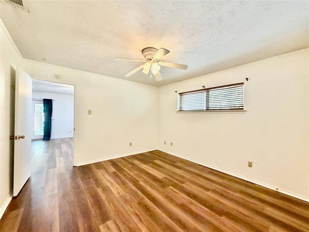 8405 Lullwater Drive, Dallas, TX 75218 8405 Lullwater Drive, Dallas, TX 75218