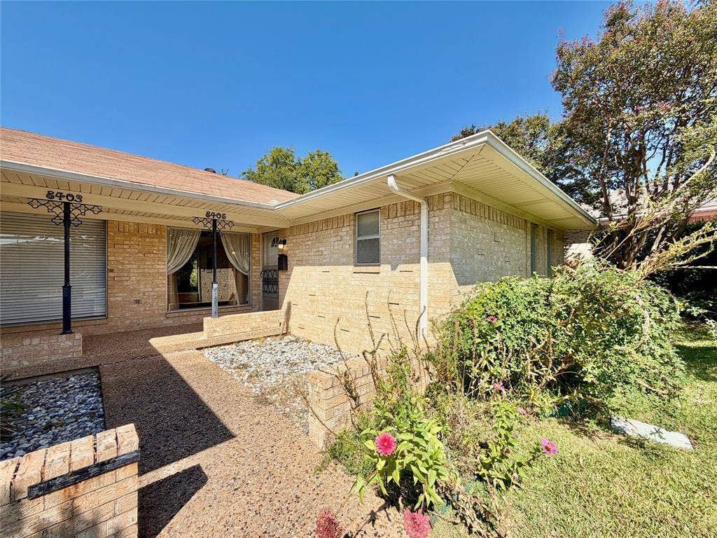 8405 Lullwater Drive, Dallas, TX 75218 8405 Lullwater Drive, Dallas, TX 75218