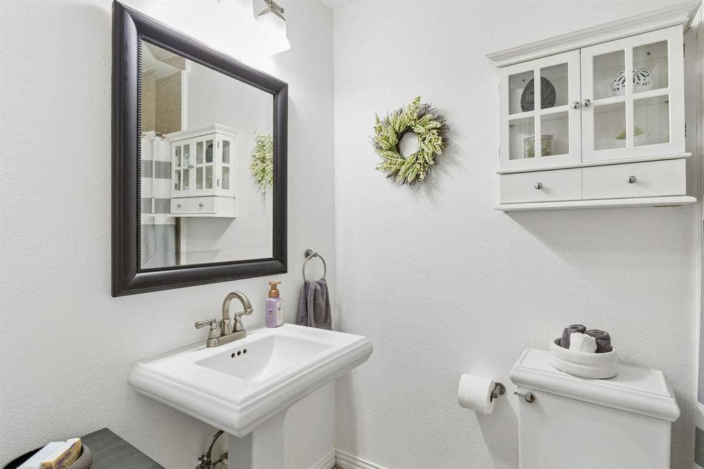 1513 Meadow Way, Garland, TX 75042 1513 Meadow Way, Garland, TX 75042