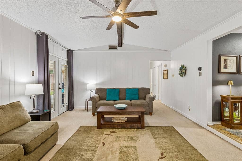 1513 Meadow Way, Garland, TX 75042 1513 Meadow Way, Garland, TX 75042