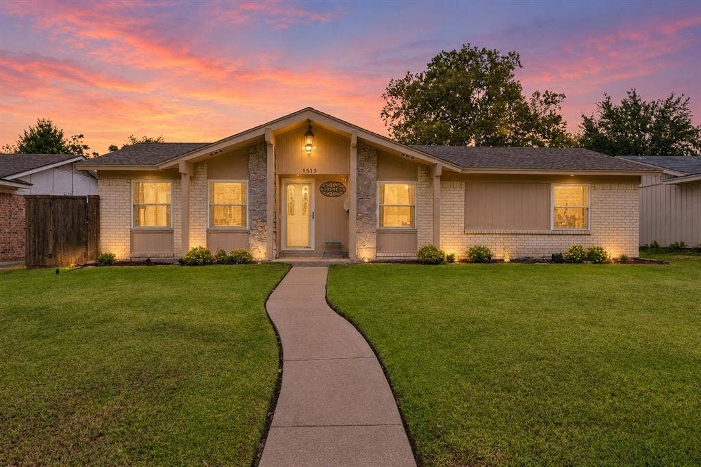 1513 Meadow Way, Garland, TX 75042 1513 Meadow Way, Garland, TX 75042