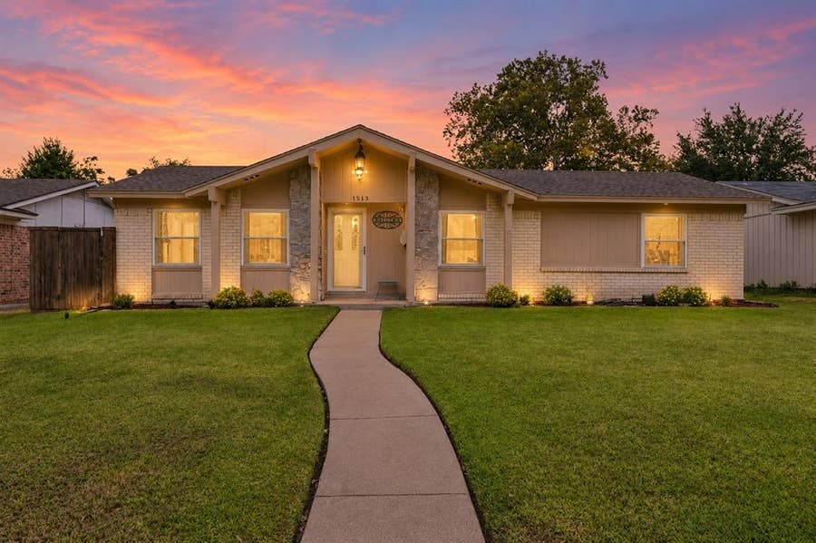 Property photo for 1513 Meadow Way, Garland, TX