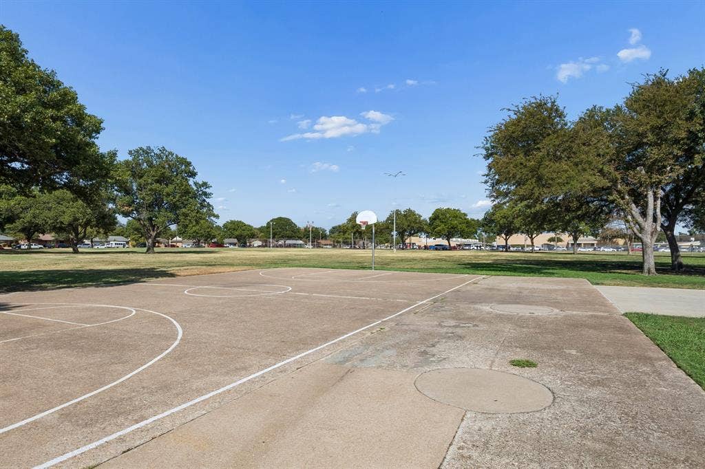 1513 Meadow Way, Garland, TX 75042 1513 Meadow Way, Garland, TX 75042