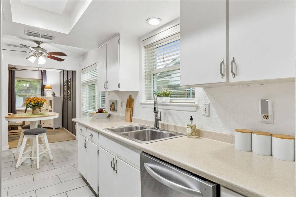 1513 Meadow Way, Garland, TX 75042 1513 Meadow Way, Garland, TX 75042