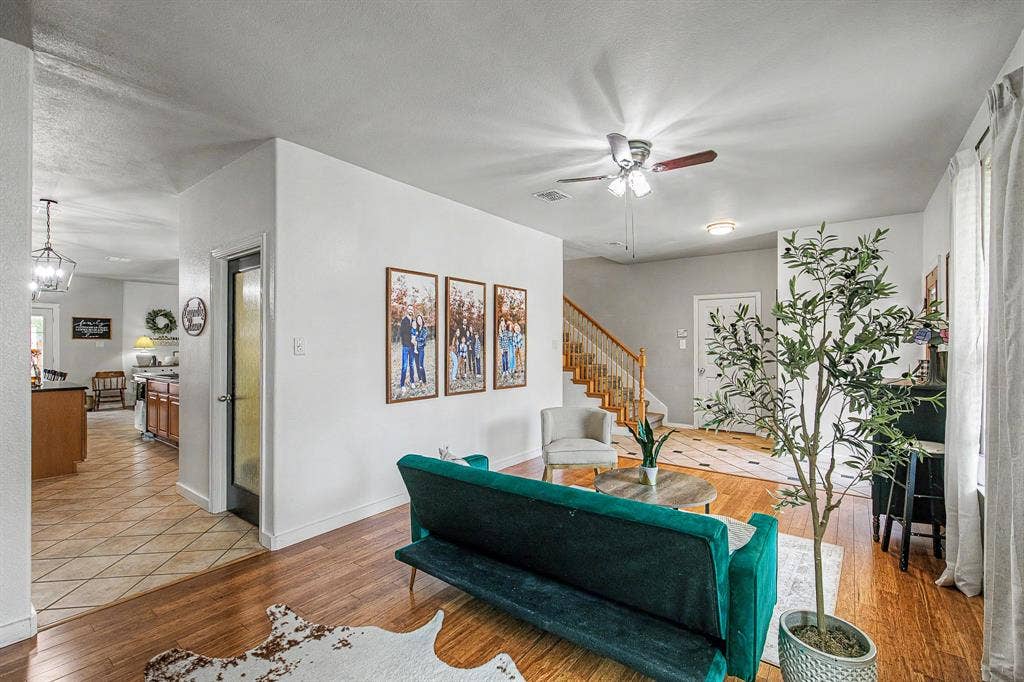 721 Saddle Ridge Trail, Weatherford, TX 76087 721 Saddle Ridge Trail, Weatherford, TX 76087