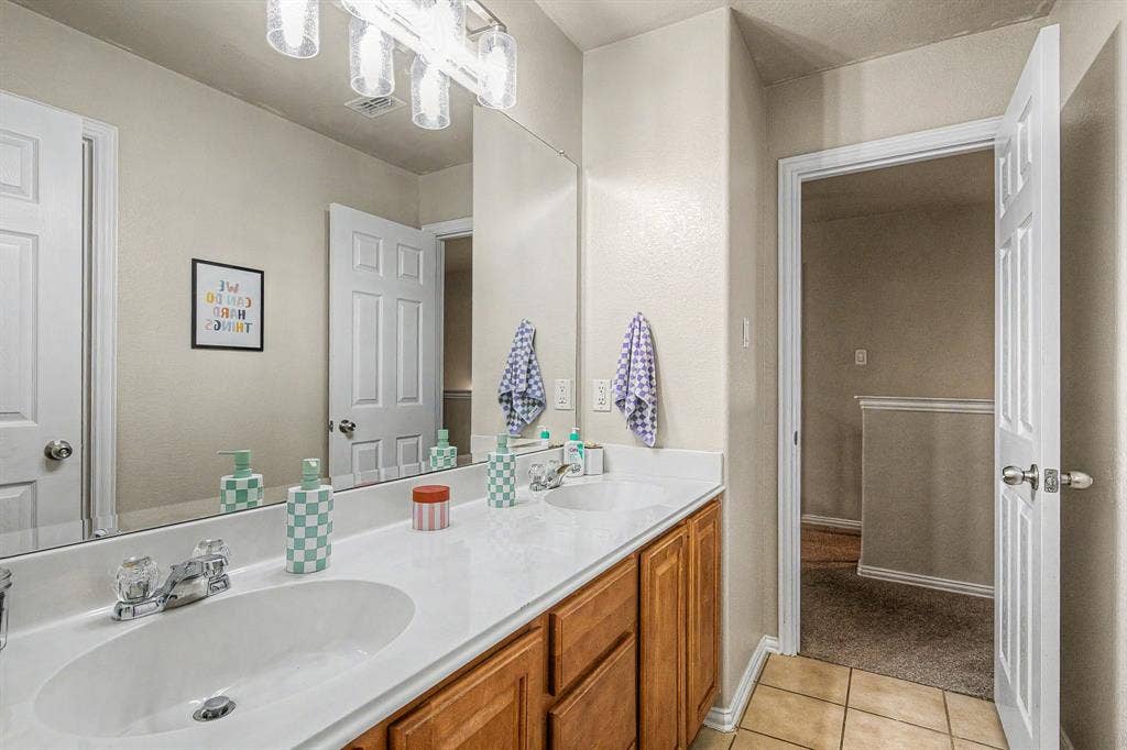 721 Saddle Ridge Trail, Weatherford, TX 76087 721 Saddle Ridge Trail, Weatherford, TX 76087