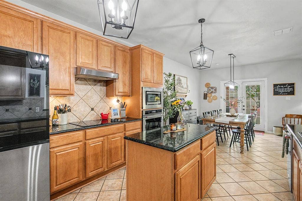 721 Saddle Ridge Trail, Weatherford, TX 76087 721 Saddle Ridge Trail, Weatherford, TX 76087