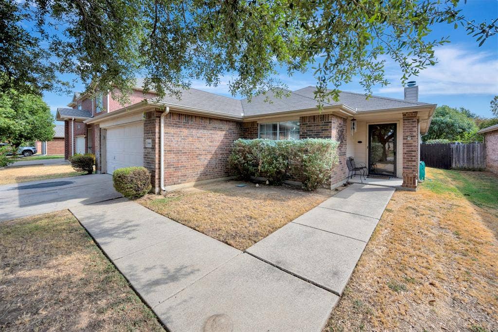 10860 Braemoor Drive, Fort Worth, TX 76052 10860 Braemoor Drive, Fort Worth, TX 76052