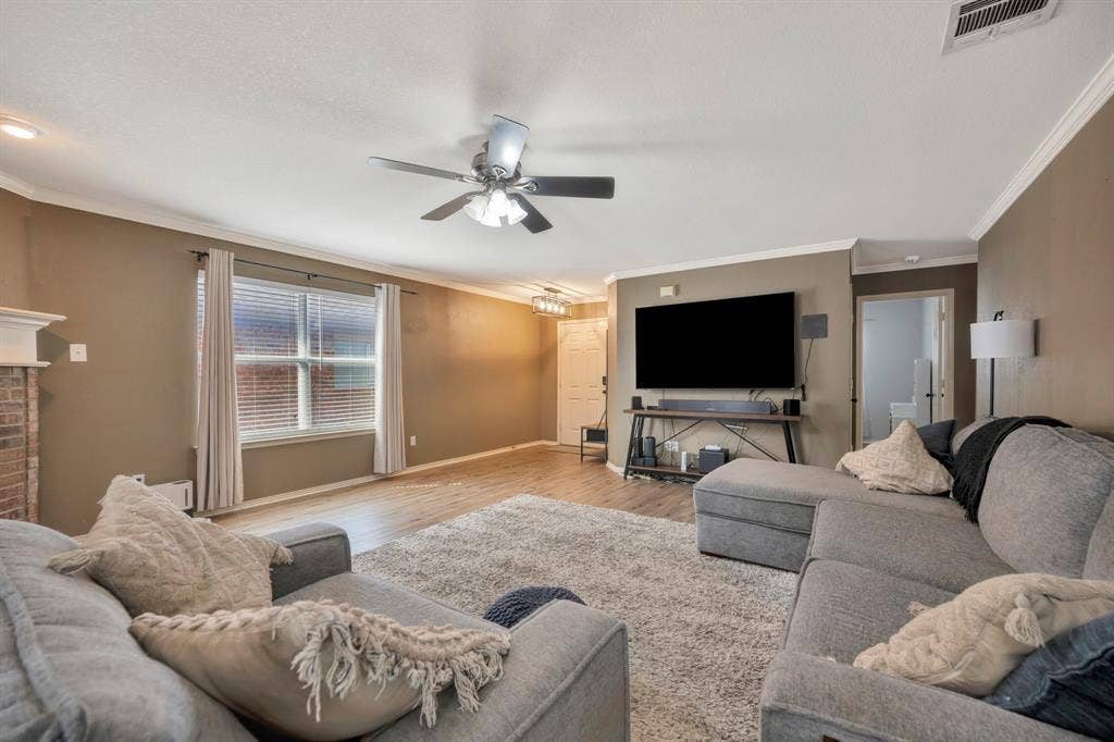 10860 Braemoor Drive, Fort Worth, TX 76052 10860 Braemoor Drive, Fort Worth, TX 76052