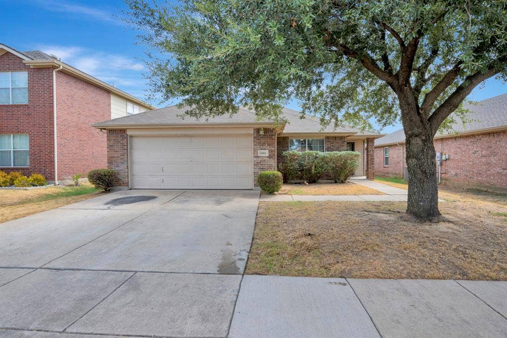 10860 Braemoor Drive, Fort Worth, TX 76052 10860 Braemoor Drive, Fort Worth, TX 76052
