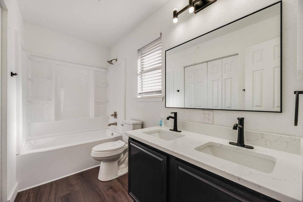 533 Bowie Street, Forney, TX 75126 533 Bowie Street, Forney, TX 75126