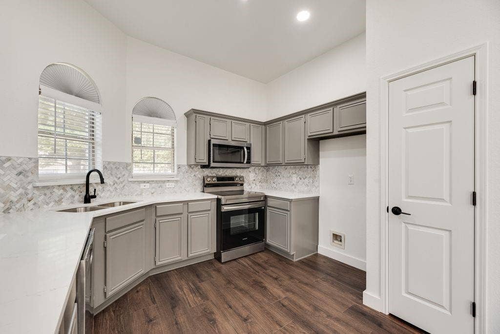 533 Bowie Street, Forney, TX 75126 533 Bowie Street, Forney, TX 75126