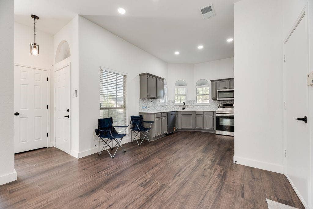 533 Bowie Street, Forney, TX 75126 533 Bowie Street, Forney, TX 75126