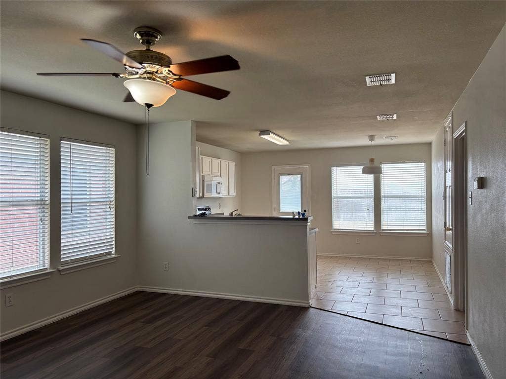 2711 Prairie Creek Drive, McKinney, TX 75071 2711 Prairie Creek Drive, McKinney, TX 75071