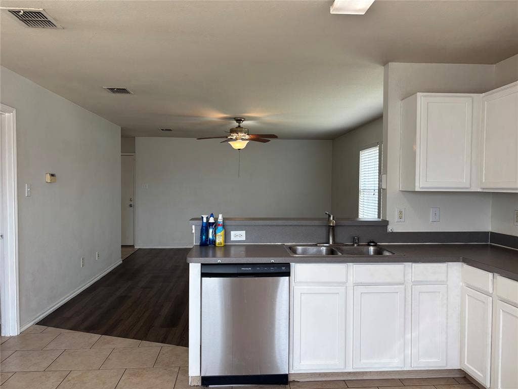 2711 Prairie Creek Drive, McKinney, TX 75071 2711 Prairie Creek Drive, McKinney, TX 75071