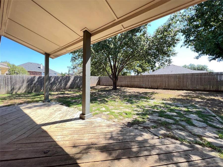 Property photo for 429 N Waterford Oaks Drive, Cedar Hill, TX