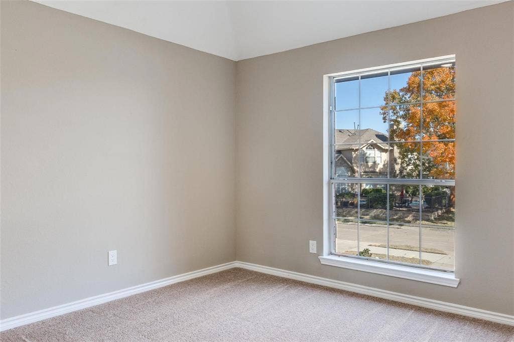 2822 Roundrock, McKinney, TX 75072 Bedroom upstairs, also with NEW carpete